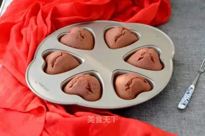 Heart-black, heart-cake