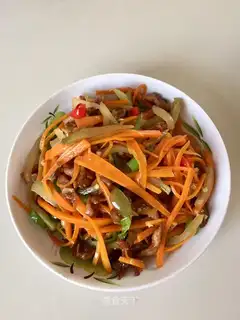 Squeeze carrots and gravy