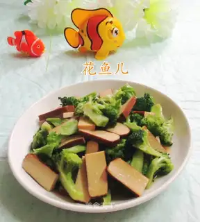 Eggs and broccoli