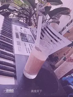 Green tea and milk tea
