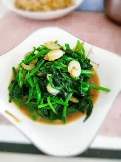Shrimp in green
