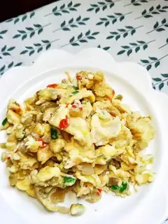 Shrimp skin fried eggs