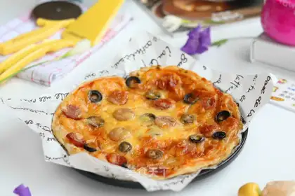 Hand-held pizza