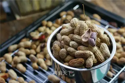 Garlic peanuts
