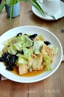 Tofu with cabbage
