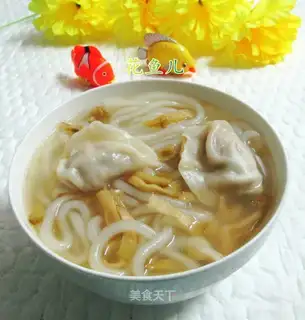 ♪ Squeeze the dumplings of potatoes ♪