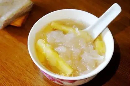 Silver-eared apple soup