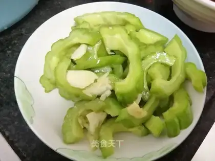 Garlic and bitter