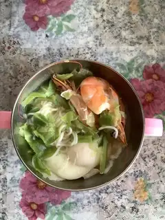 Shrimp vegetable noodles