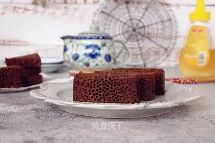 A hive cake