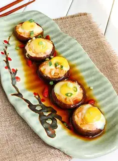 Fries, shrimp, quail eggs
