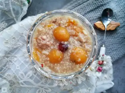Porridge of quinoa walnuts