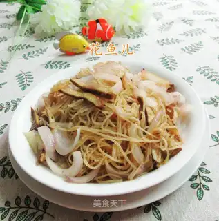 Onion fried rice noodles