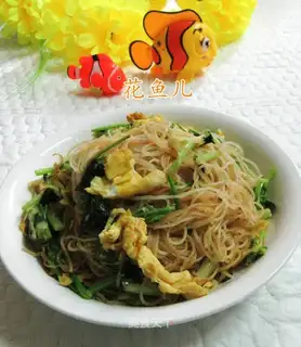 Duck egg celery fried rice noodles