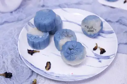 Ice mooncake