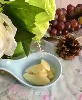 Jealousy apple ginger