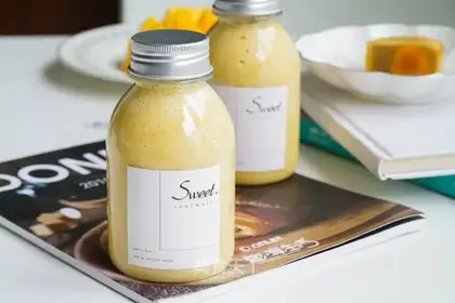 Mango banana shake