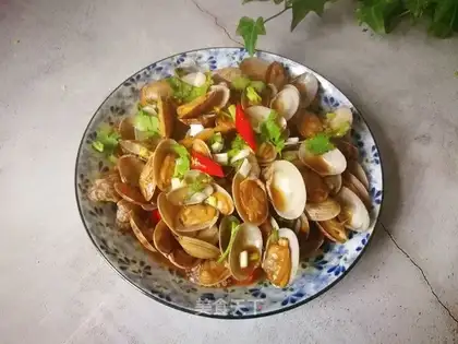 Soy sauce and bouquets