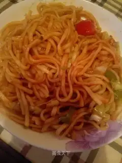 Tomato sauce noodles
