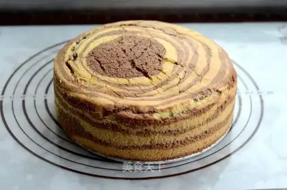 Eight inches of zebra twilight cake