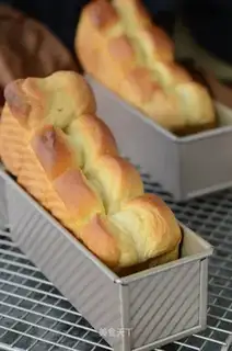 Briault Crown toast