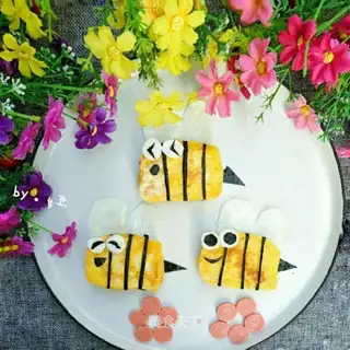 Bee heads