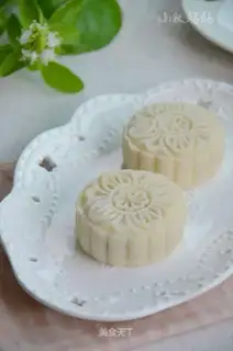 Ice mooncake