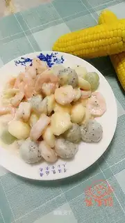 Fresh fruit saloon shrimp ball