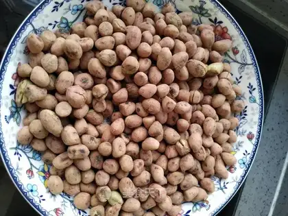 Salted peanut rice