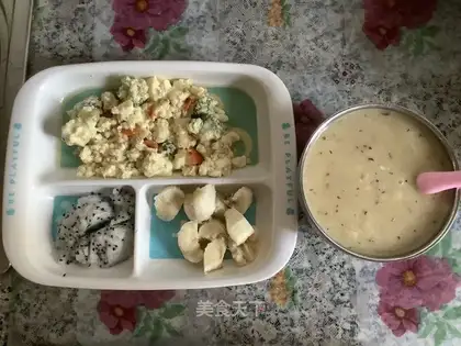 Baby's nutrition breakfast