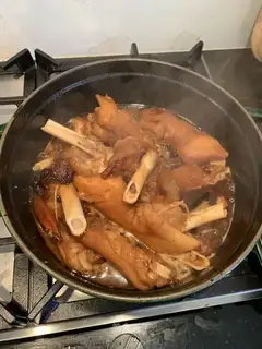 Spicy goat hoof