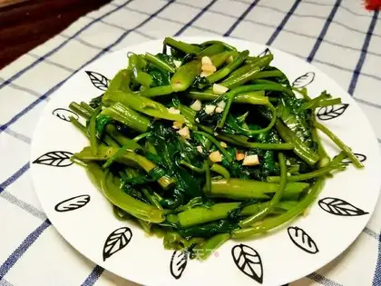 Garlic cabbage