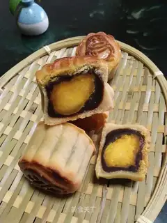 ♪ Oomey red bean moon cake ♪