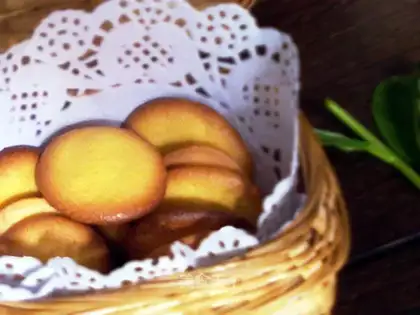 egg yolk biscuit