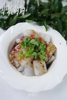 Cold rose and mung bean flour