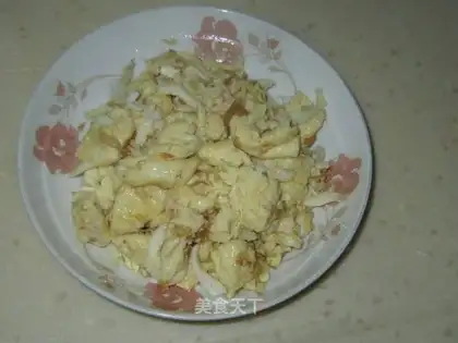 Scrambled eggs with whitebait
