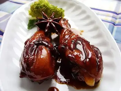 Stewed chicken legs with cola