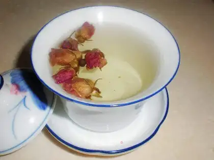 rose tea
