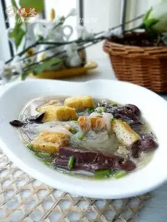 Pig blood vermicelli