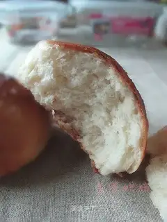 Coconut white sugar bun