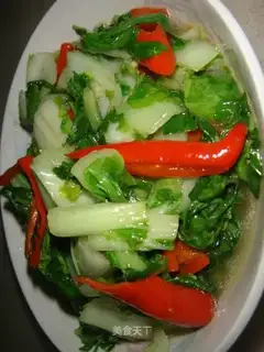 stir-fried yellow leafy vegetables with red pepper