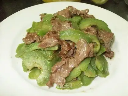 stir-fried beef with bitter gourd