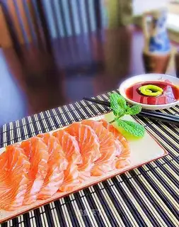 salmon sashimi