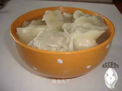 Shrimp and fungus wonton