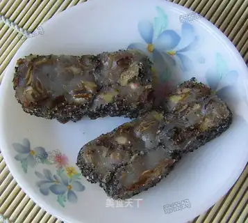 Black sesame cake