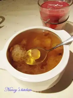 Longan, white fungus and lotus seed soup