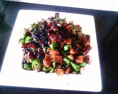 Spicy stir-fried dried bean curd