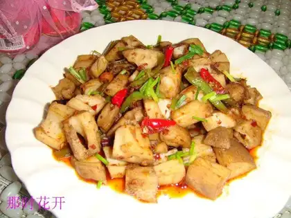stir-fried diced lotus root with spicy bean drum