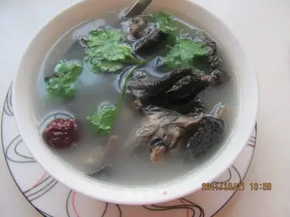 Red dates and black chicken soup