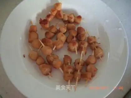 Grilled scallop skewers